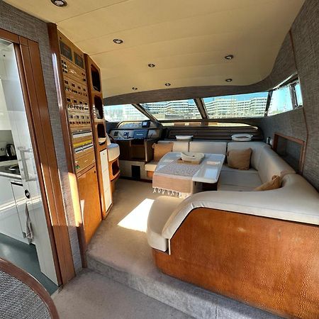 Yacht 20Metros Ξενοδοχείο Sant Adria de Besos Εξωτερικό φωτογραφία